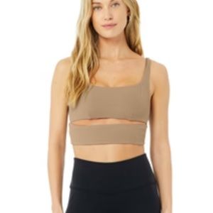 ALO YOGA Slit Bra in Gravel🤎